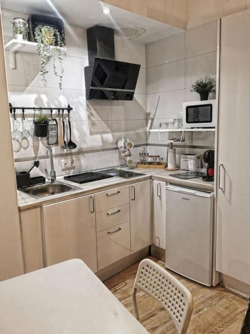 Apartamento A 2 Minutos De Plaza La Merced, Malaga Luaran gambar