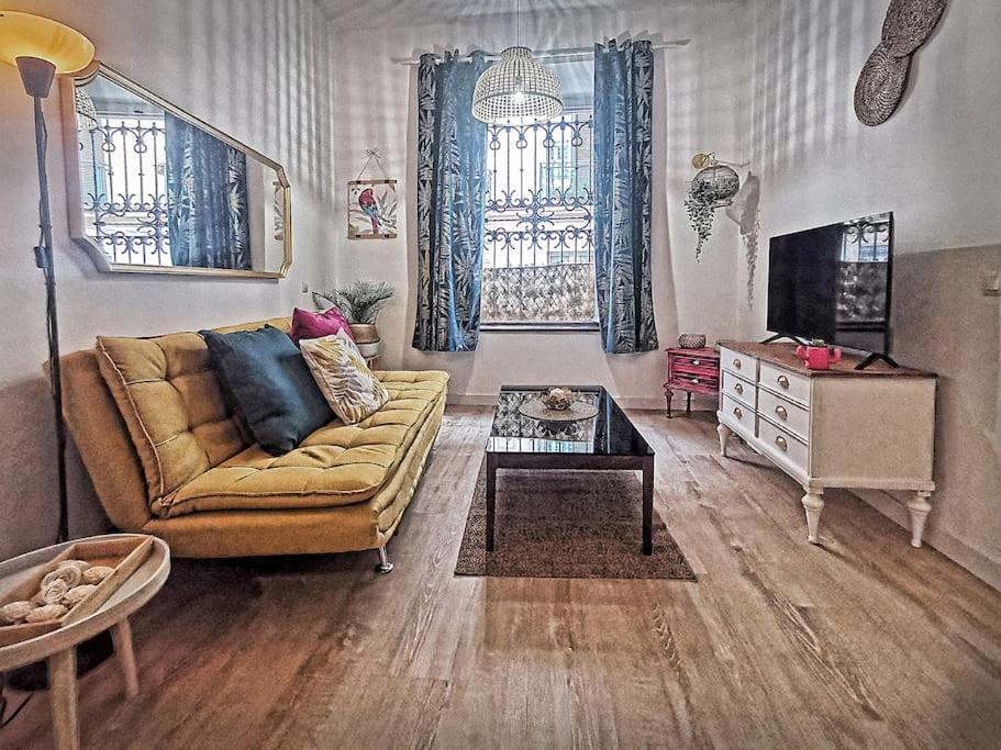 Apartamento A 2 Minutos De Plaza La Merced, Malaga Luaran gambar